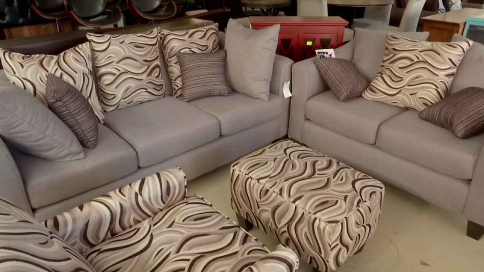 Furniture bargains abound at Tomball auction this weekend - ABC13 Houston